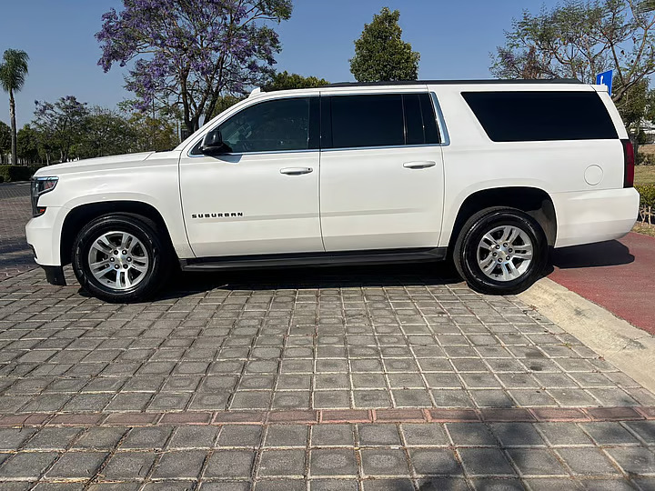 Chevrolet Suburban 2019 en Venta en Puebla, México – 88,247 Millas